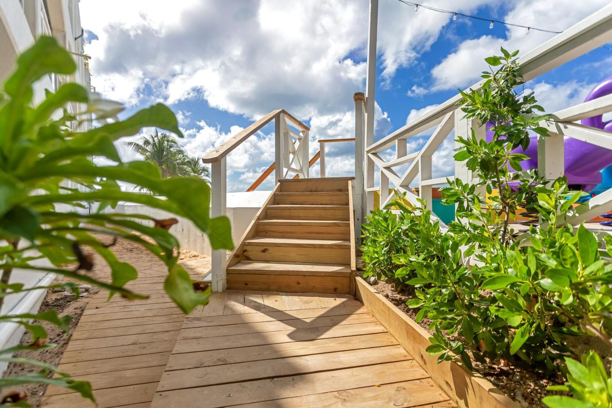 Maho Beach House - Sand Bar Studio - Ocean View Exterior photo